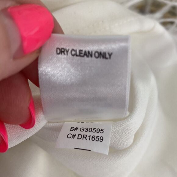 Donna Ricco New York White Sleeveless Mini Dress with Feather Hem - Picture 8 of 10